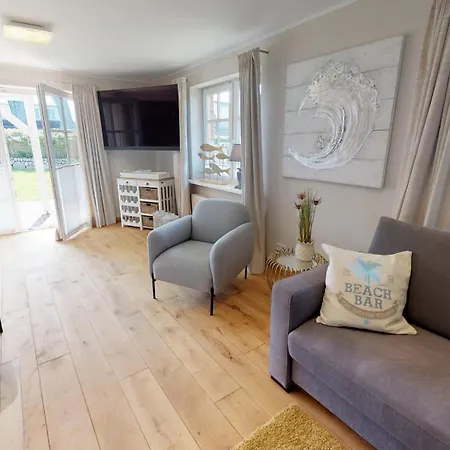 Holiday home Bi Stroen Wenningstedt-Braderup