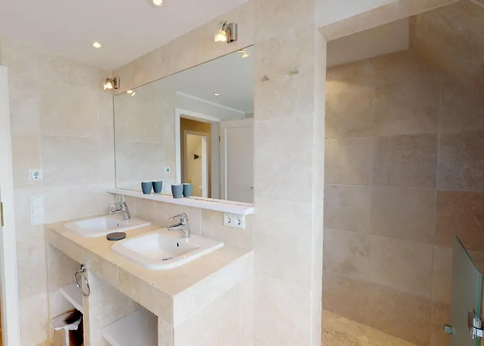 Semesterbostad Bi Stroen